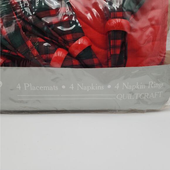 VTG QuiltCraft 12 Piece Set of Placemats Napkins Rings Red Plaid New in Package - Picture 4 of 10